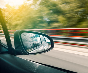 Movacar kommt nachhaltig in Fahrt. Außenspiegel Geschwindigkeit
